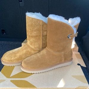 Ugg Koolaburra Remley Short Boot